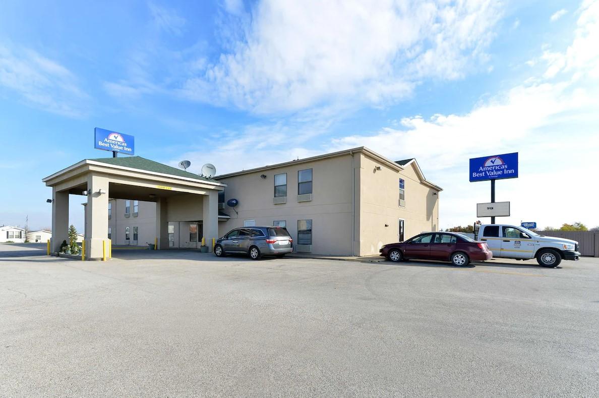 Hotel Super 8 By Wyndham Chenoa Extérieur photo