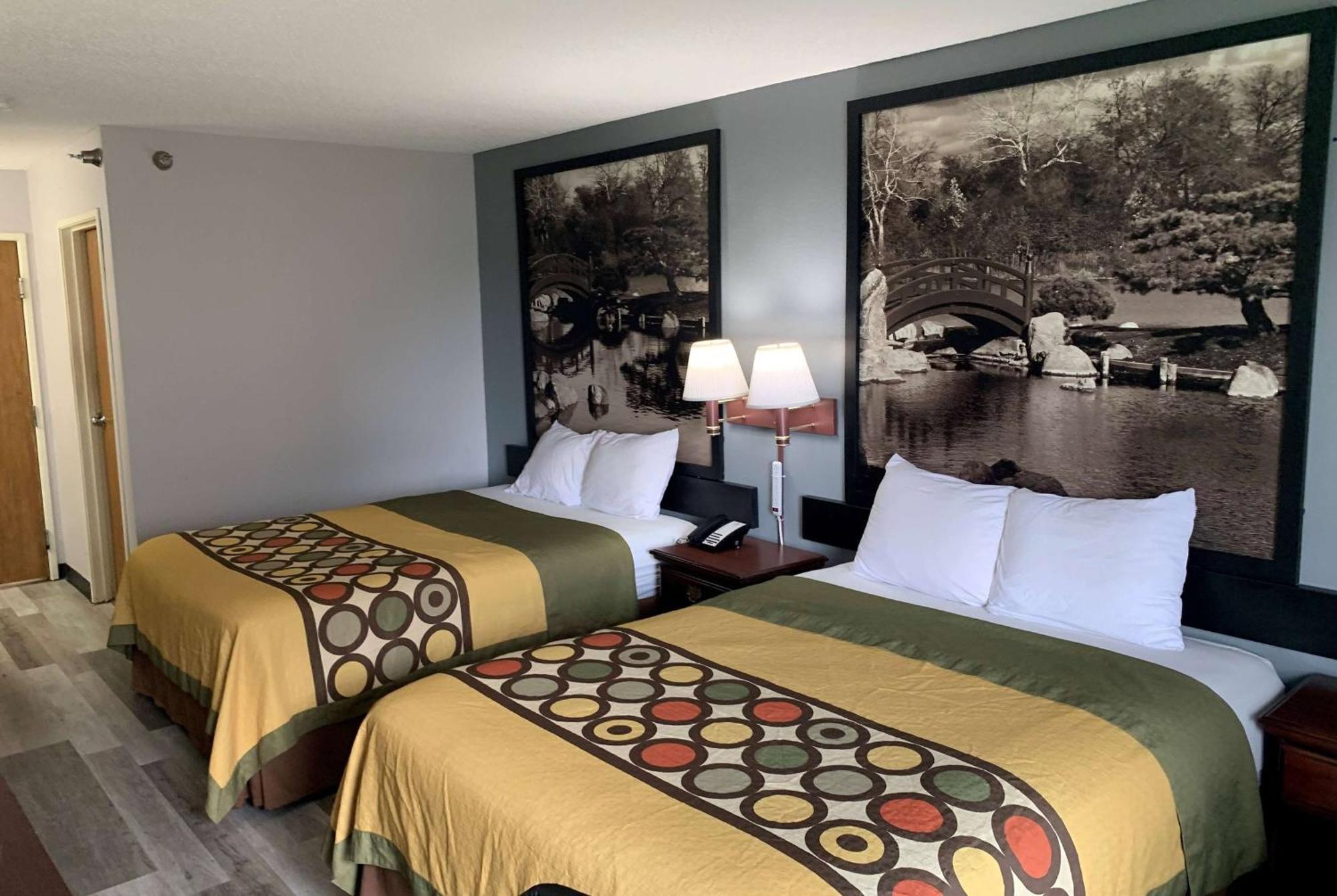 Hotel Super 8 By Wyndham Chenoa Extérieur photo